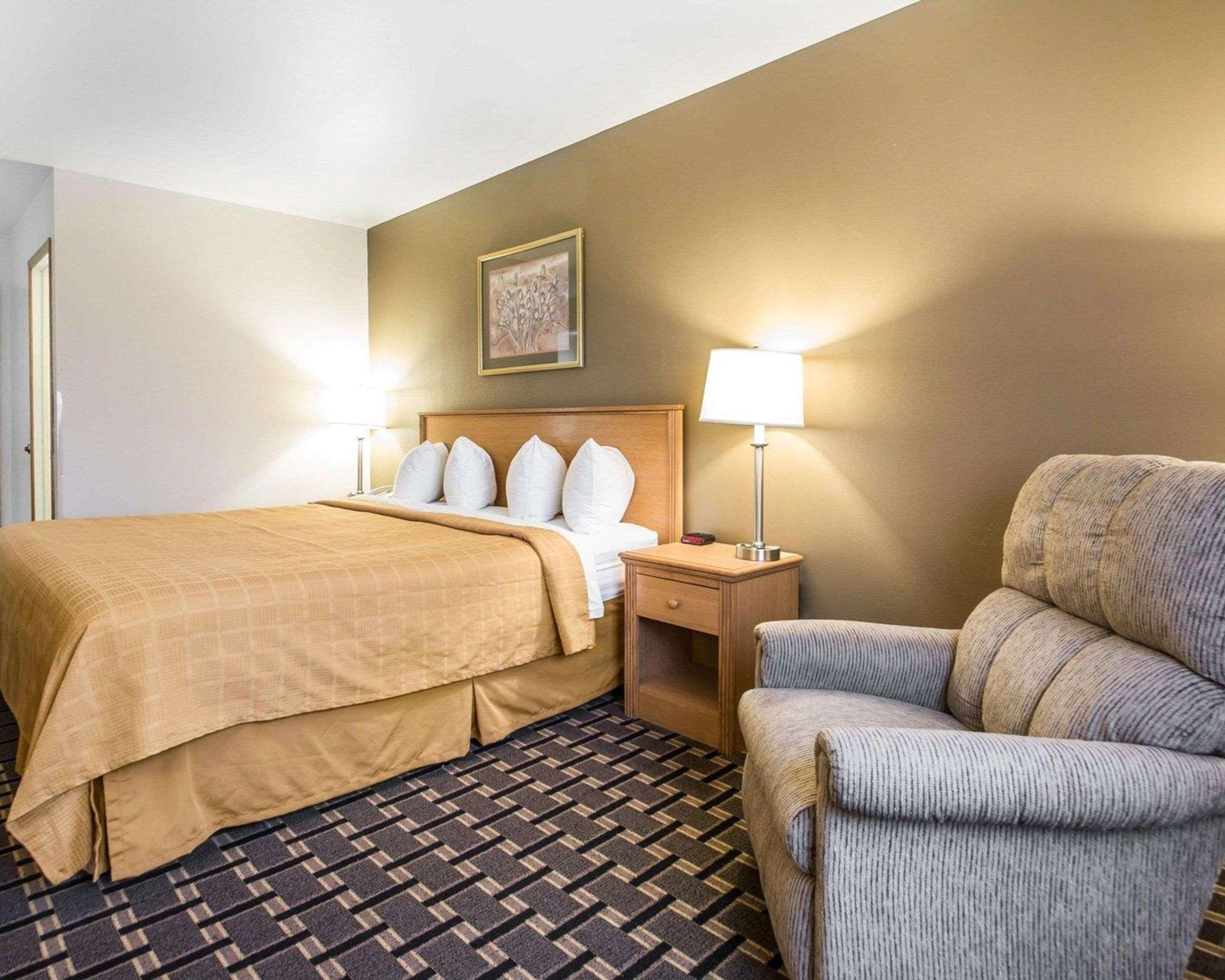 Quality Inn Mauston I-90 Exterior photo